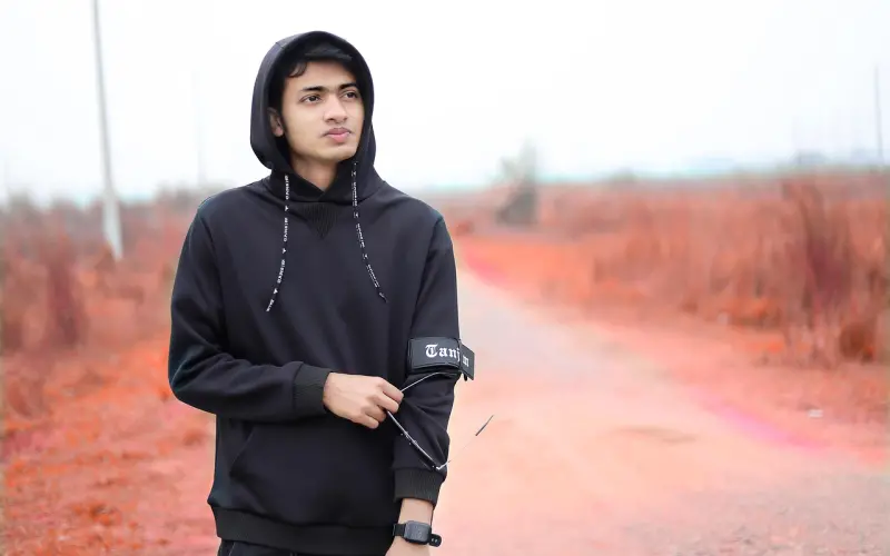 【单身故事】时尚帅气的物理老师在等爱来