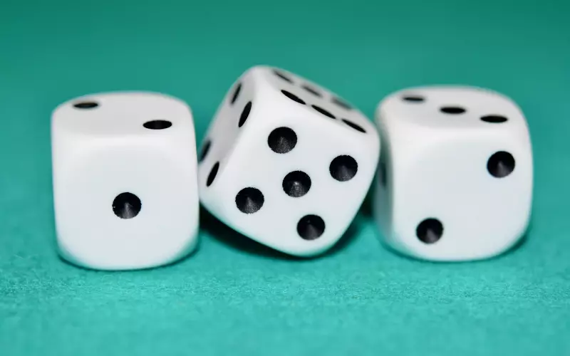 聊天的六个技巧，让你和妹子从初识到约会一步到位