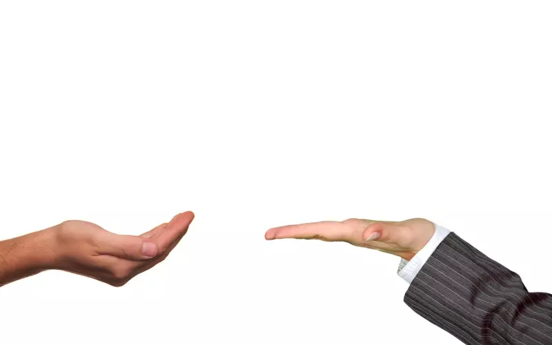 有人给前男友介绍对象，我该怎么办？