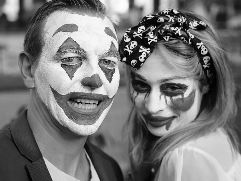 对不起，能让你高潮的，始终不是我