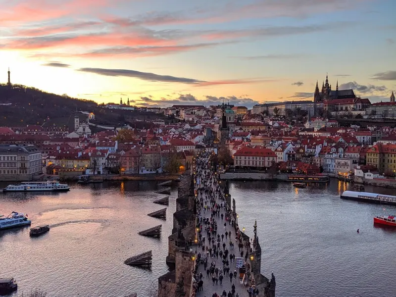 撩动女生的情绪，让她爱上你！