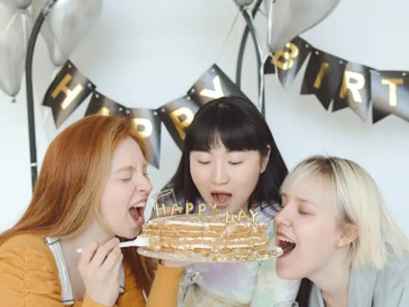 怎么挽回男友的策略：男友分手之后就把我拉黑了，该怎么挽回？