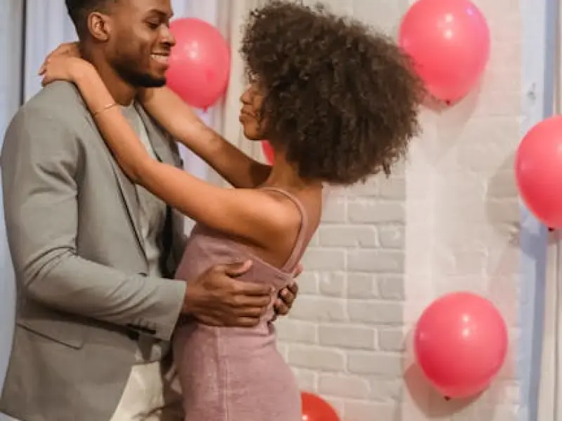 怎么挽回女友的策略：女友觉得我们不合适，挽回该怎么做？