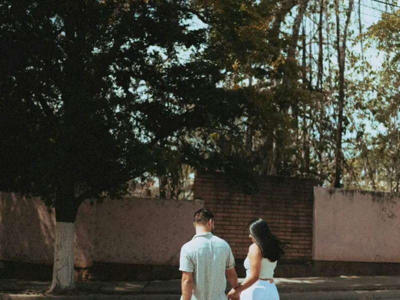 挽回女友的策略：挽回女友的感情应该怎么做，挽回女友的心