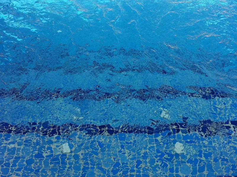 挽回男友攻略：男友还和前任有联系怎么办？这几个方法帮你挽回男友