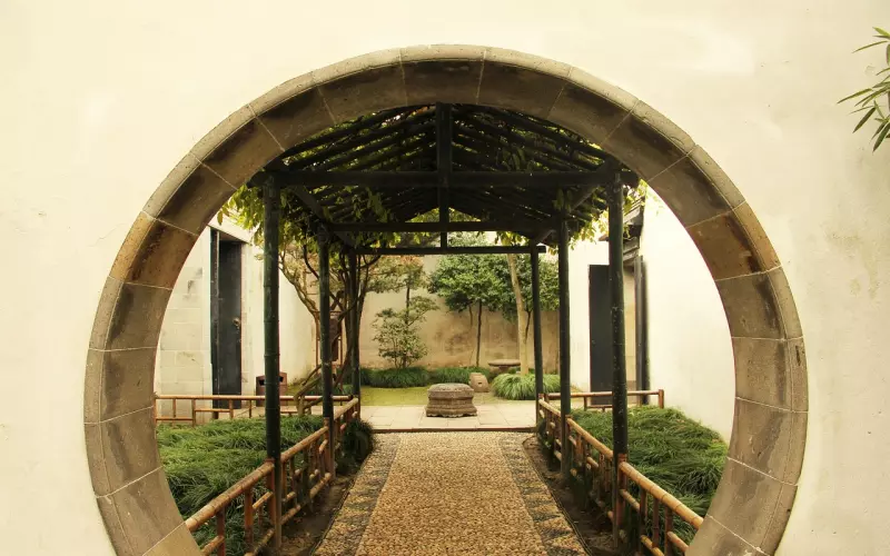 苏州情感咨询：丈夫有了小三，她一年后竟还想破镜重圆！