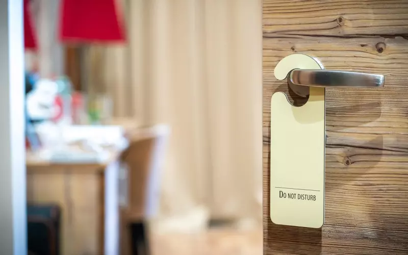 当代青年男女聊天大忌：请勿交浅言深