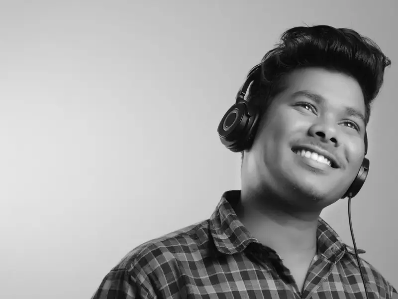 看淡一切，快乐地活着！