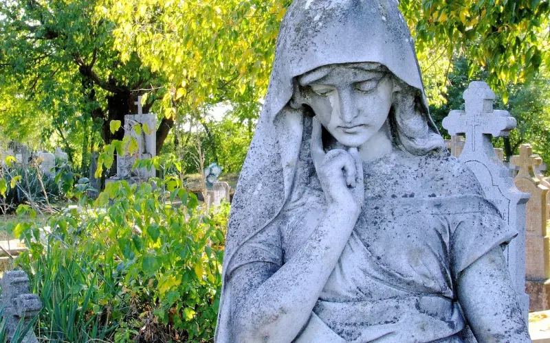 唐山情感咨询：我为他放弃学业，他居然嫌弃我不是处女