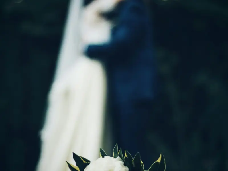 教你3个正确的撩妹套路，让她反过来倒追你！