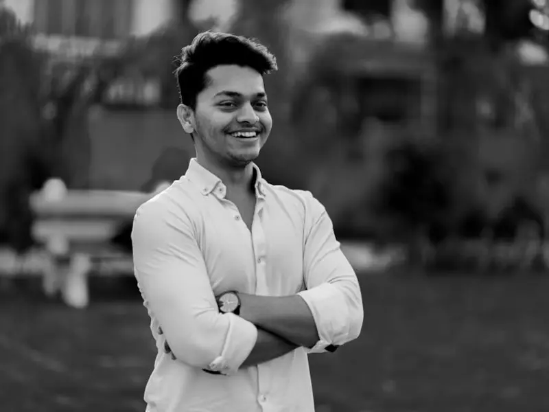 教你怎么建立微信朋友圈，吸引女生！