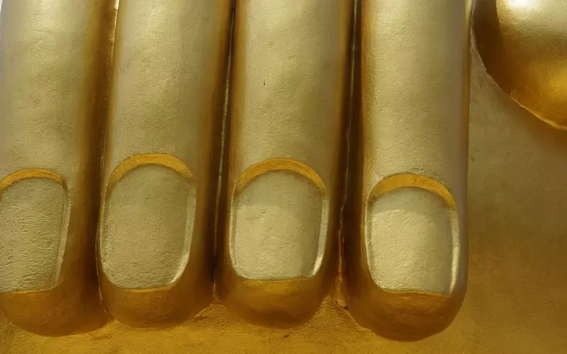 泰国佛教圣物之-生日版佛牌