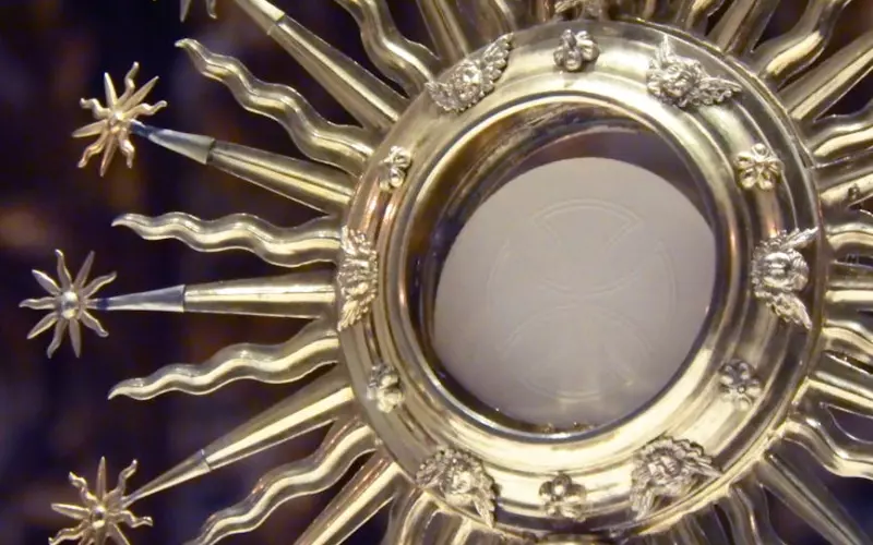 泰国佛教圣物之-醒(狮子)