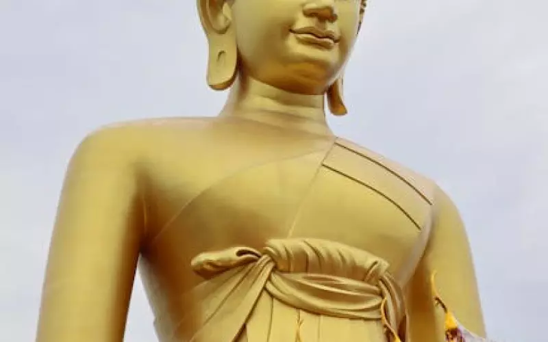 泰国佛教圣物之-白揽佛(Phra Paknam)