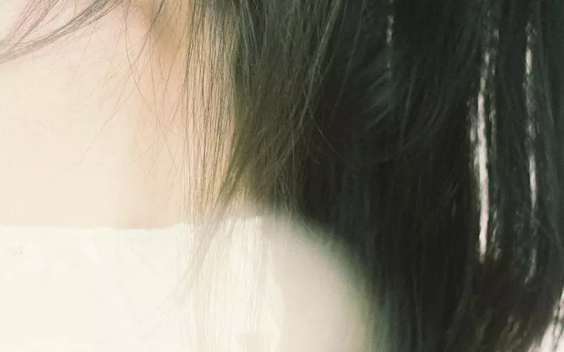 老公出轨处理的最佳方法：发现老公手机有女人怎么办？