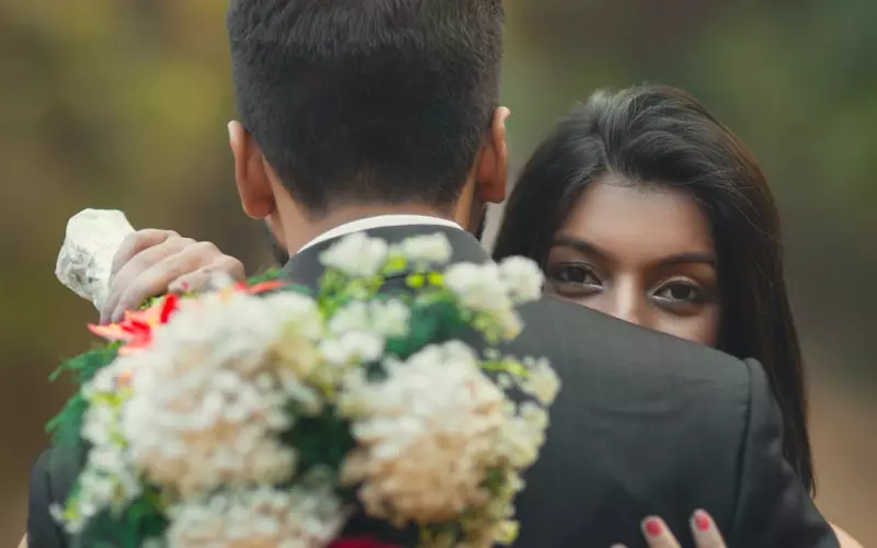 怎么挽回婚姻最好的方法(用真心挽回女友用短信挽回婚姻)