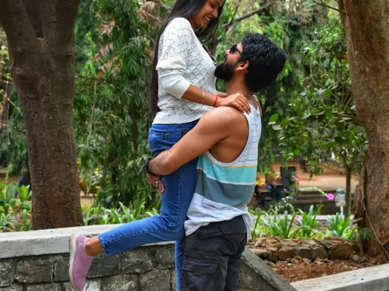 挽回女友正确方式，四个步骤让她心甘情愿回来