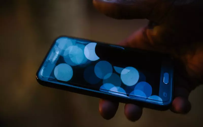 网恋异地恋分手后挽回的正确方法(网恋分手后挽回男友的正确方法)