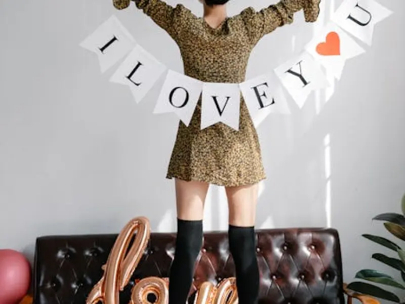 男人爱你越深，越不会把这3个“东西”给你！