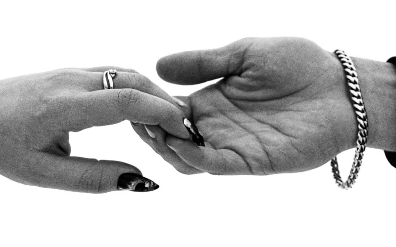 精神出轨和婚外情区别(婚外恋精神出轨怎么彻底摆脱)