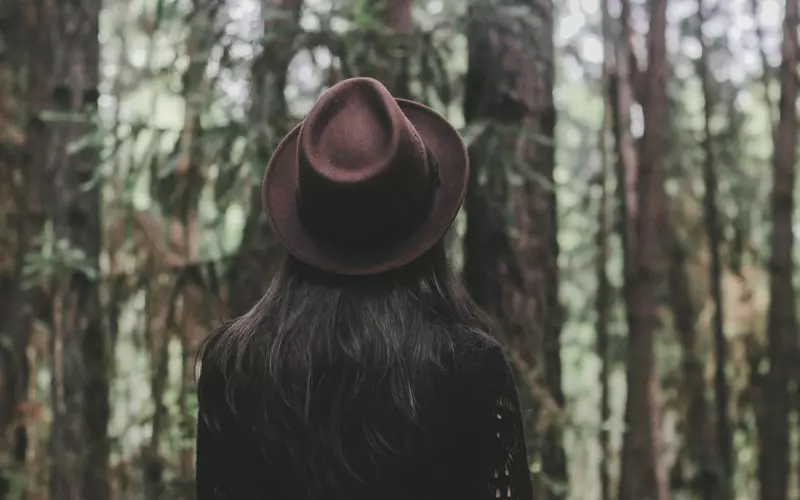 中年女人四大打洞高发期，不想带颜色帽子的男人长点心