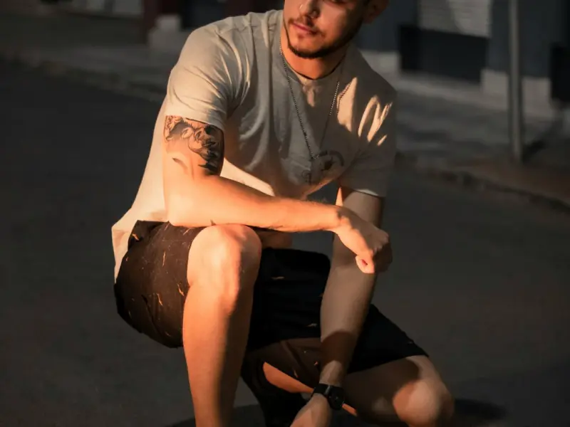 男人最掉价的四种行为，中两个你就不值钱了