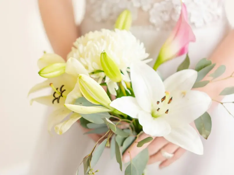 ❤丈夫背叛了妻子，妻子抱着死去的丈夫说....