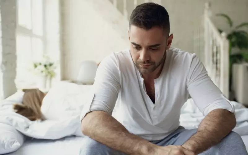 婚外情男人主动说最后悔就是出轨(婚外情男人吵架了就说不继续了)