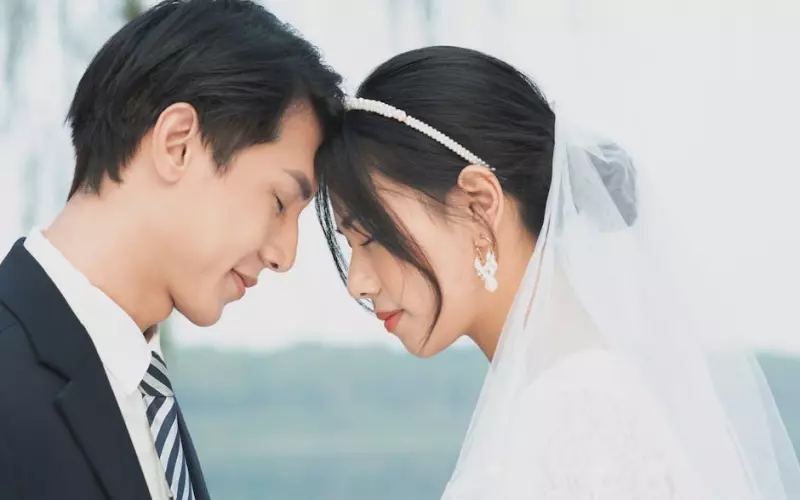 婚姻关系到了快要崩溃的阶段，男人挽回婚姻的正确方法