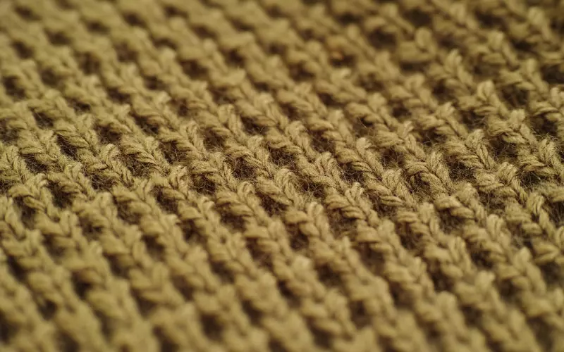 小三与老婆都想买内衣，男人的回复竟然是…女人必看！！