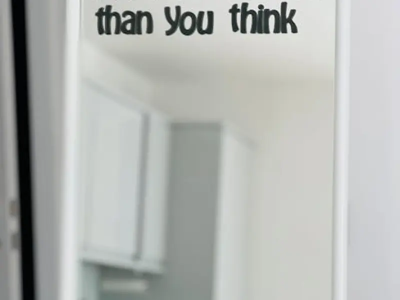 女人越在乎你，就越不会主动给你这些东西