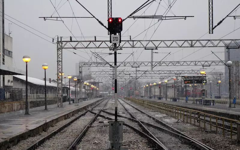 女人越想“撩”你，越是会有这几种“暗示性”的信号！