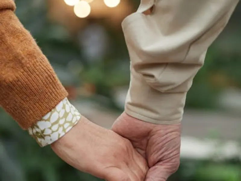 挽回老公最有效的方法：老公跟别人暧昧，该怎么挽回老公