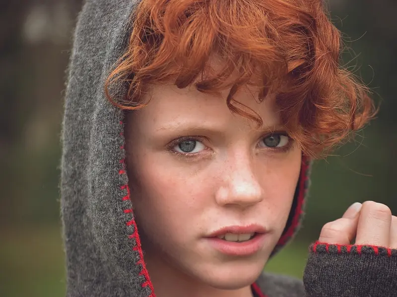 微信里最任性的心情句子：愿你身旁有一个人，始终呵护你的孩子气