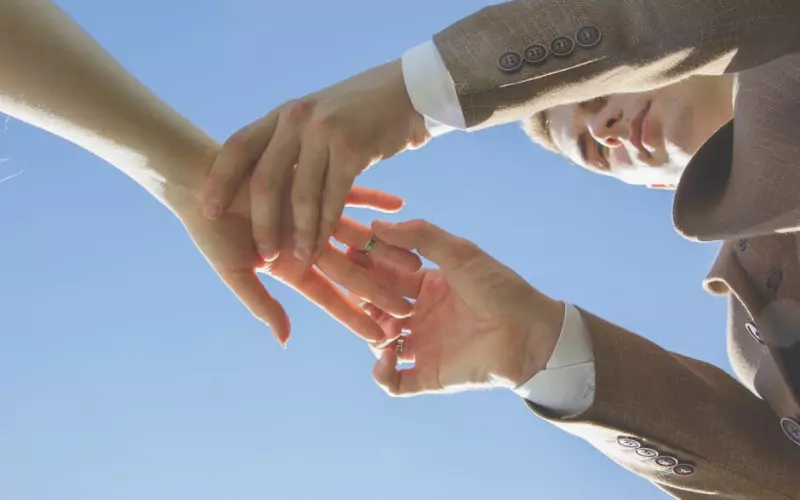 处理婚外情的唯一正确方法(处理婚外情最好的方法只需要三步)