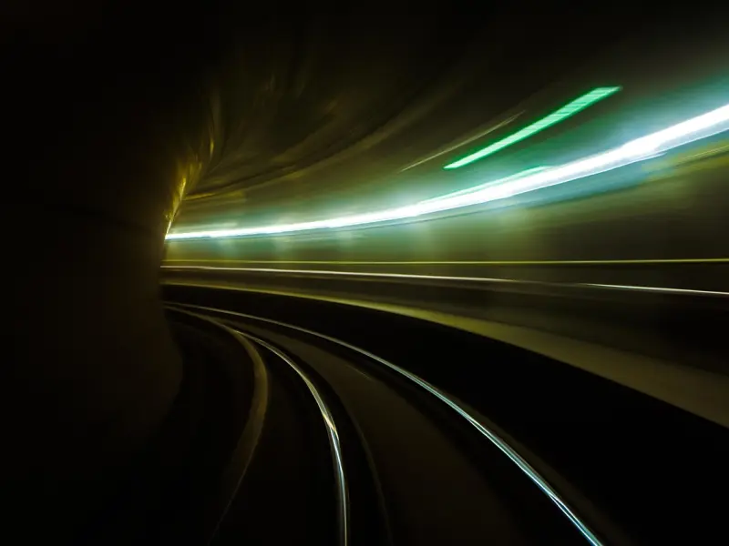 那个一直主动找你聊天的人，一定喜欢着你！