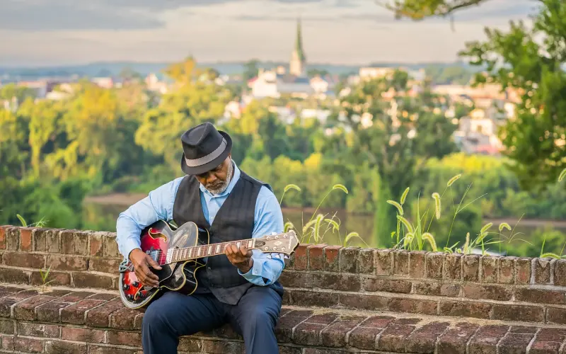 你之所以Low，是没有尝试做些高级和有难度的事情