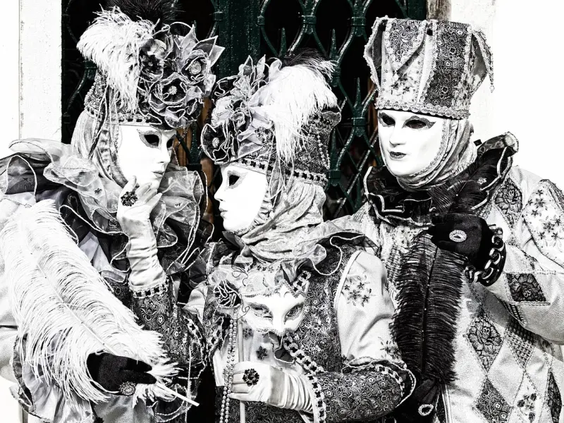 之所以你费尽心思都无法挽回异地恋，是因为在这两点上输的一败涂地