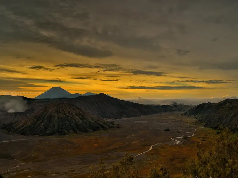 一个离婚女人的悔恨：男人越花心，越在这3件事上“献殷勤”！