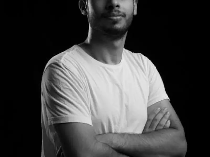 两个人的感情进入了瓶颈期，是磨合还是放弃？先做到这 3 点再抉择