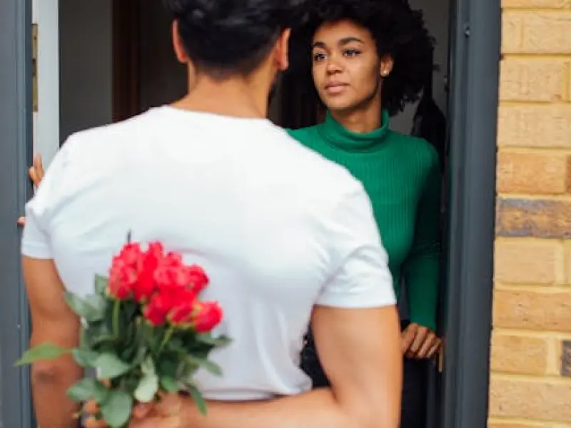 想让男人对你越爱越深的秘诀：别太大方