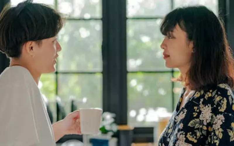 怀疑老公聊暧昧最聪明的处理方法(老公跟别人聊暧昧能改吗)