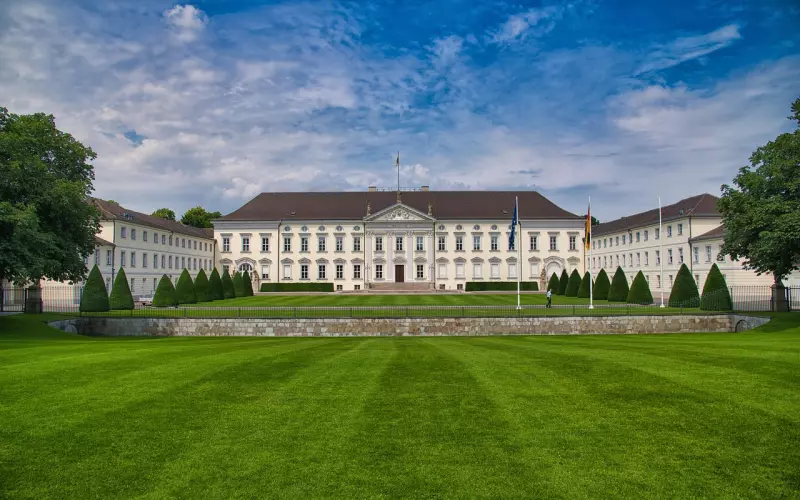 故事很短，却说穿了人性（值得一看）。