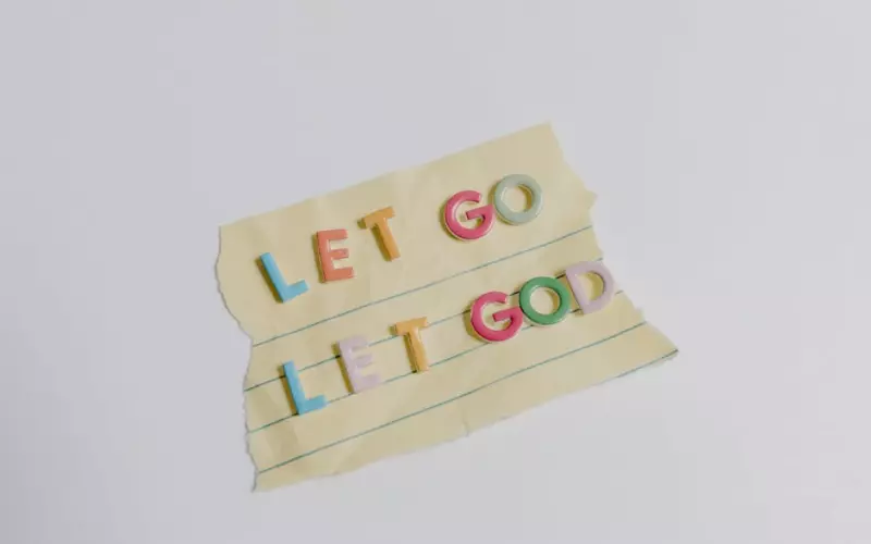 男人这样说分手的潜台词，其实是放不下