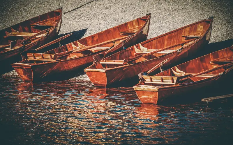 水不动，死水！人不动，废人！