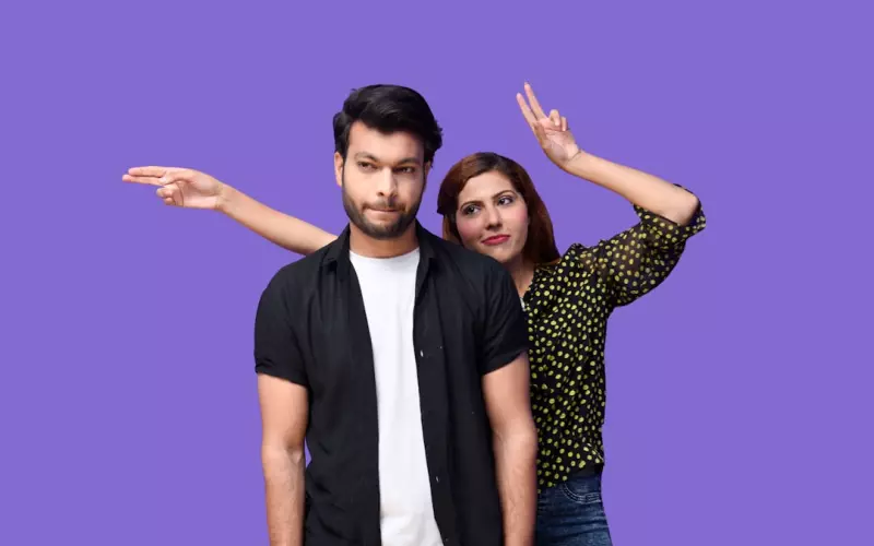 情侣网恋奔现全过程(网恋情侣奔现尴尬现场)