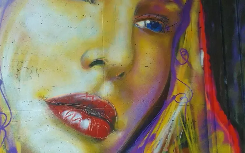 女人让三个老头一同入房，然后……（看傻了）