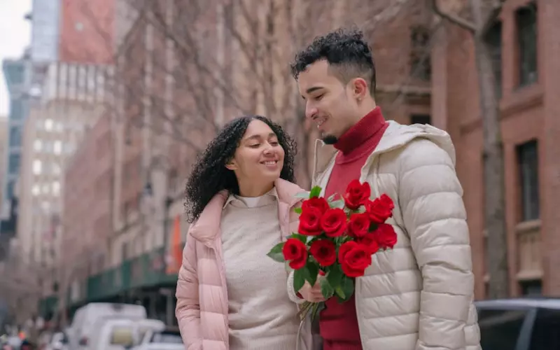 弟弟狂追千里追回失恋女友(失恋了怎么追回前任)