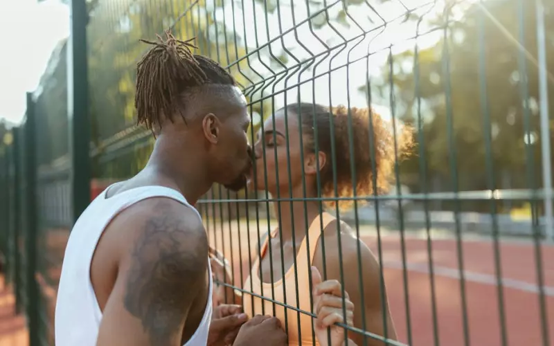 男女婚外情都逃不过三道坎(给有婚外情男女3个忠告)