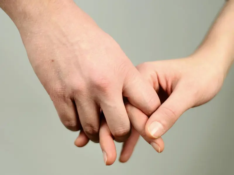 三种女人，很少主动联系男人，却能让男人日思夜想